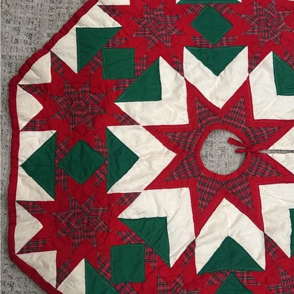 Quilted Christmas Tree Skirt - Picture 5 of 7
